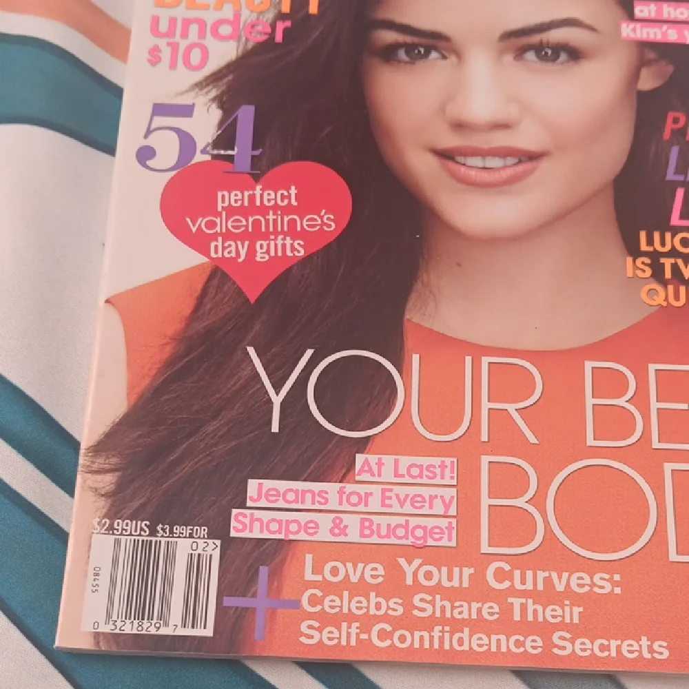 Teen Vogue Magazine February 2011 Growing Up Kardashian Cover - Picture 5 of 9